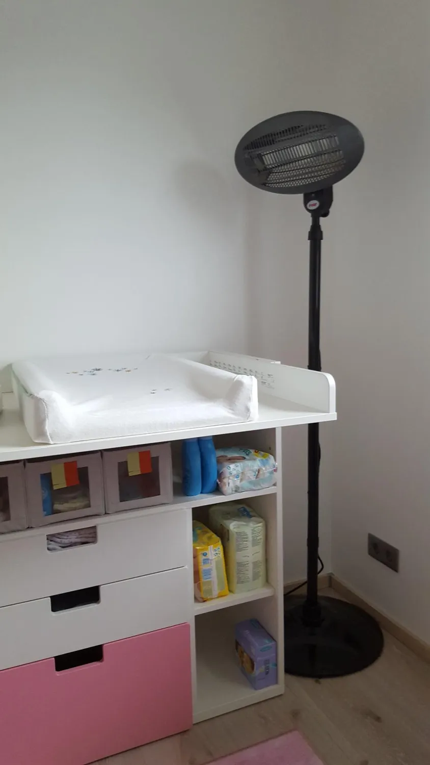 Reer Wickeltischstrahler Heizstrahler 650 Watt mit Standfuß