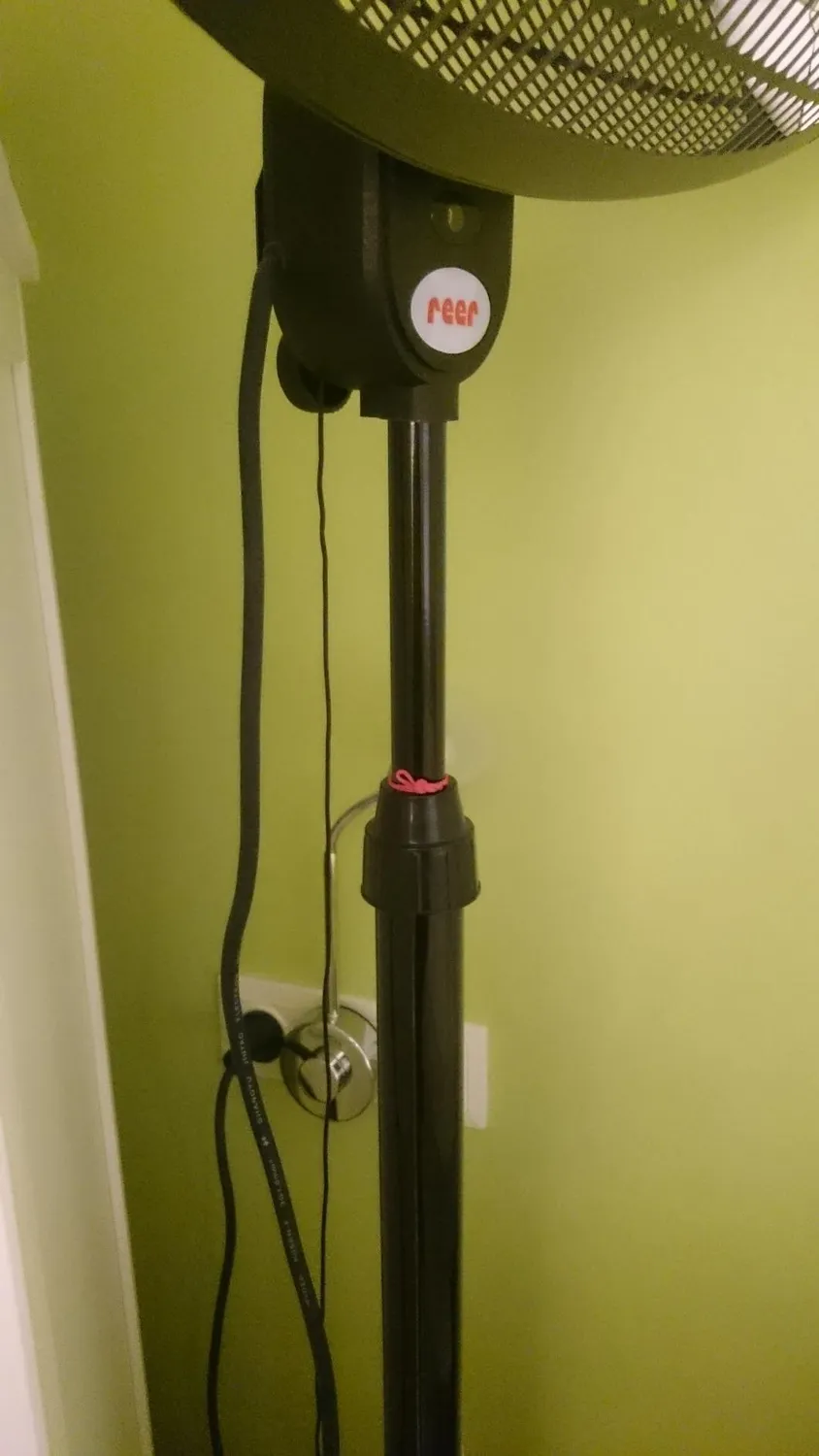 Reer Wickeltischstrahler Heizstrahler 650 Watt mit Standfuß