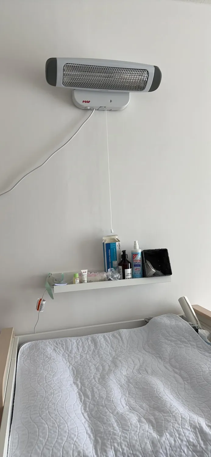 Reer FeelWell Wickeltischstrahler 2in1 weiß Stand/Wand
