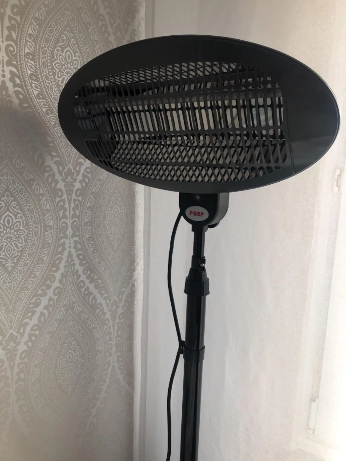 Reer Wickeltischstrahler Heizstrahler 650 Watt mit Standfuß