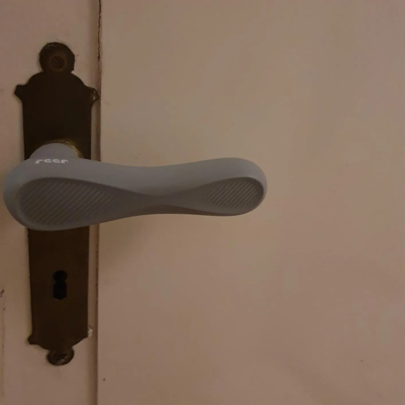 reer HandleGuard Türgriffschutz 4 Stück Silikon Grau