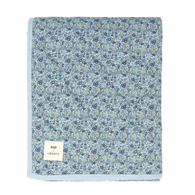 BIBS Liberty Steppdecke Chamomile Baby Blue 85x110