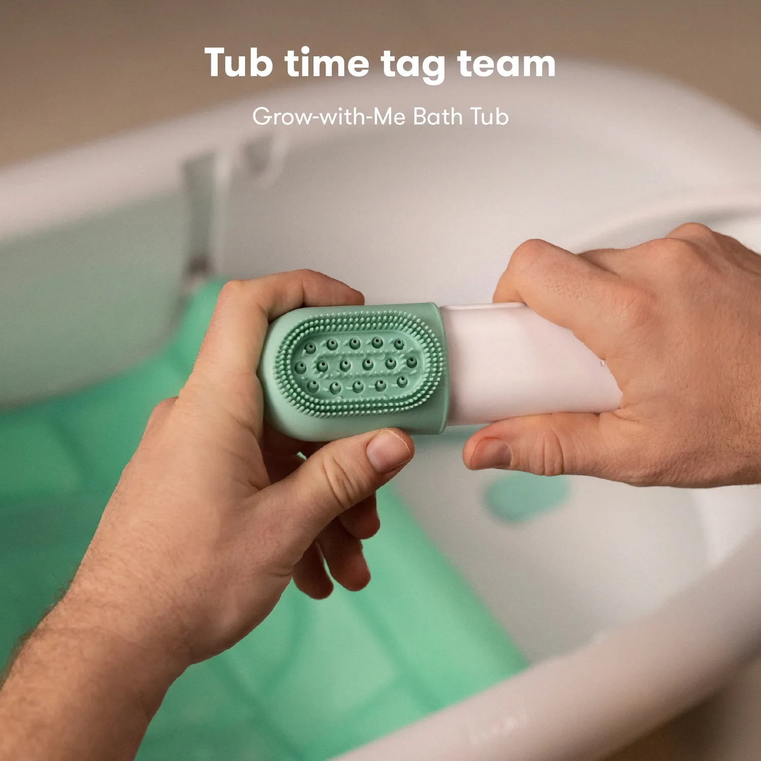 Frida Baby Control the Flow Badebrause mit Pumpe