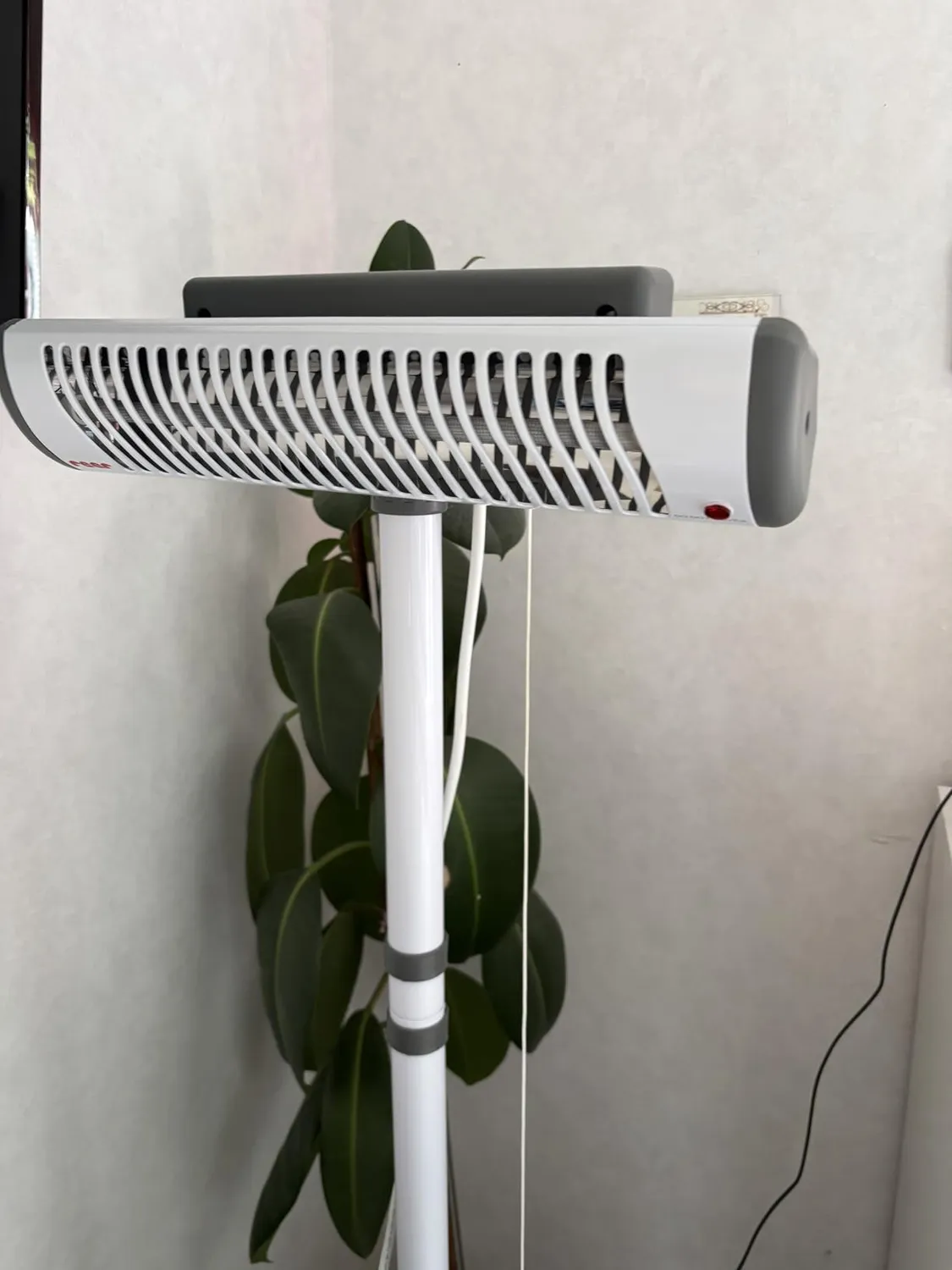 reer EasyHeat Flex Wärmestrahler Wickeltisch Standgerät 500W