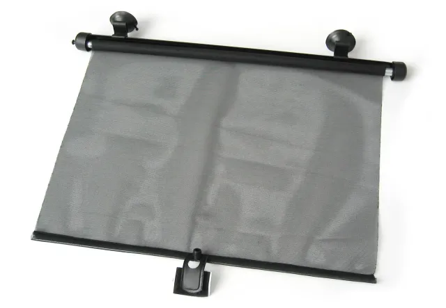 Reer Sonnenrollo Auto 42x50 cm mit Saugnäpfen einrollbar