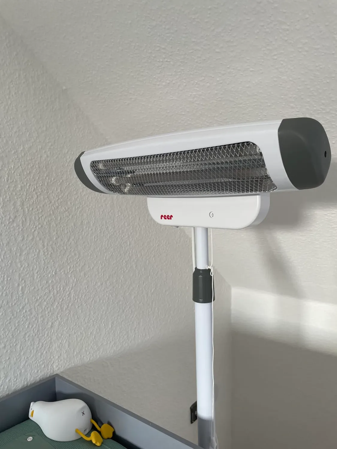 Reer FeelWell Wickeltischstrahler 2in1 weiß Stand/Wand